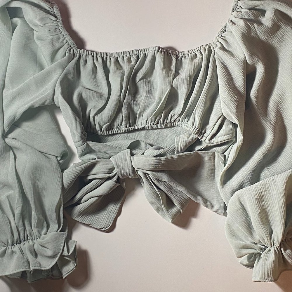 Beginning Boutique Ground Theory - Off-Shoulder Crop Top - Picture 4 of 7
